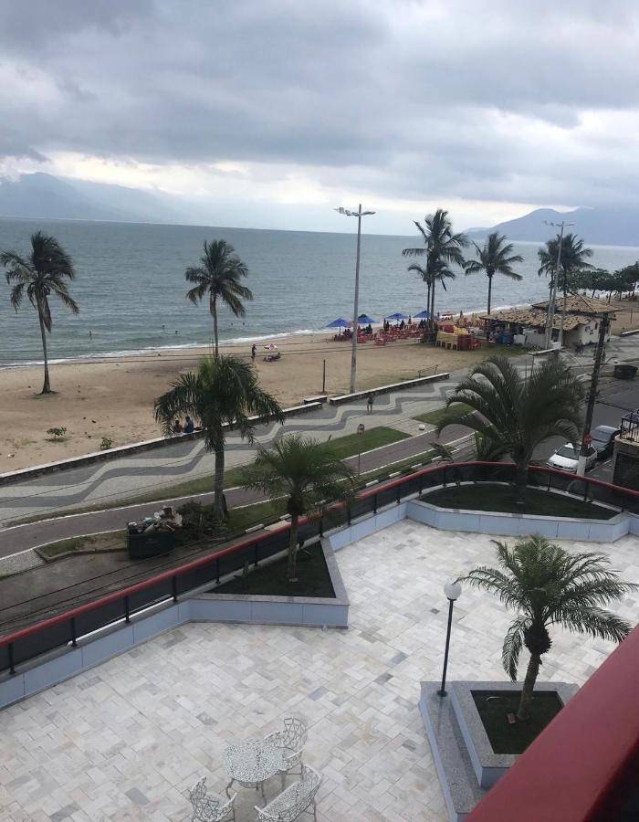 Ferienwohnung Martim De Sa De Frente Pro Mar Caraguatatuba Exterior foto