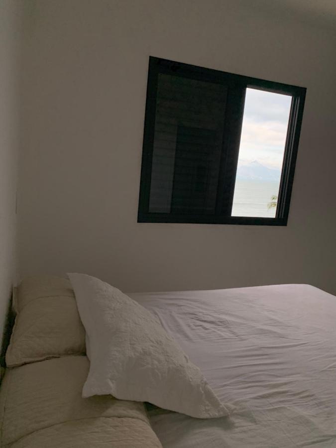 Ferienwohnung Martim De Sa De Frente Pro Mar Caraguatatuba Exterior foto